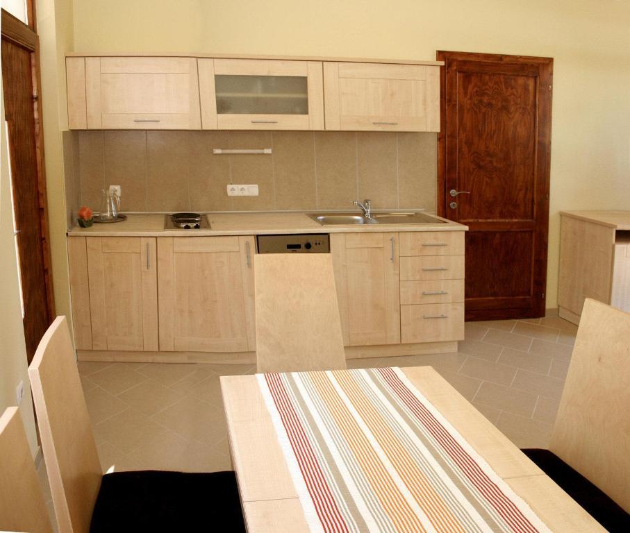 Barack Thermal & Natura Apartments Tiszakécske 外观 照片