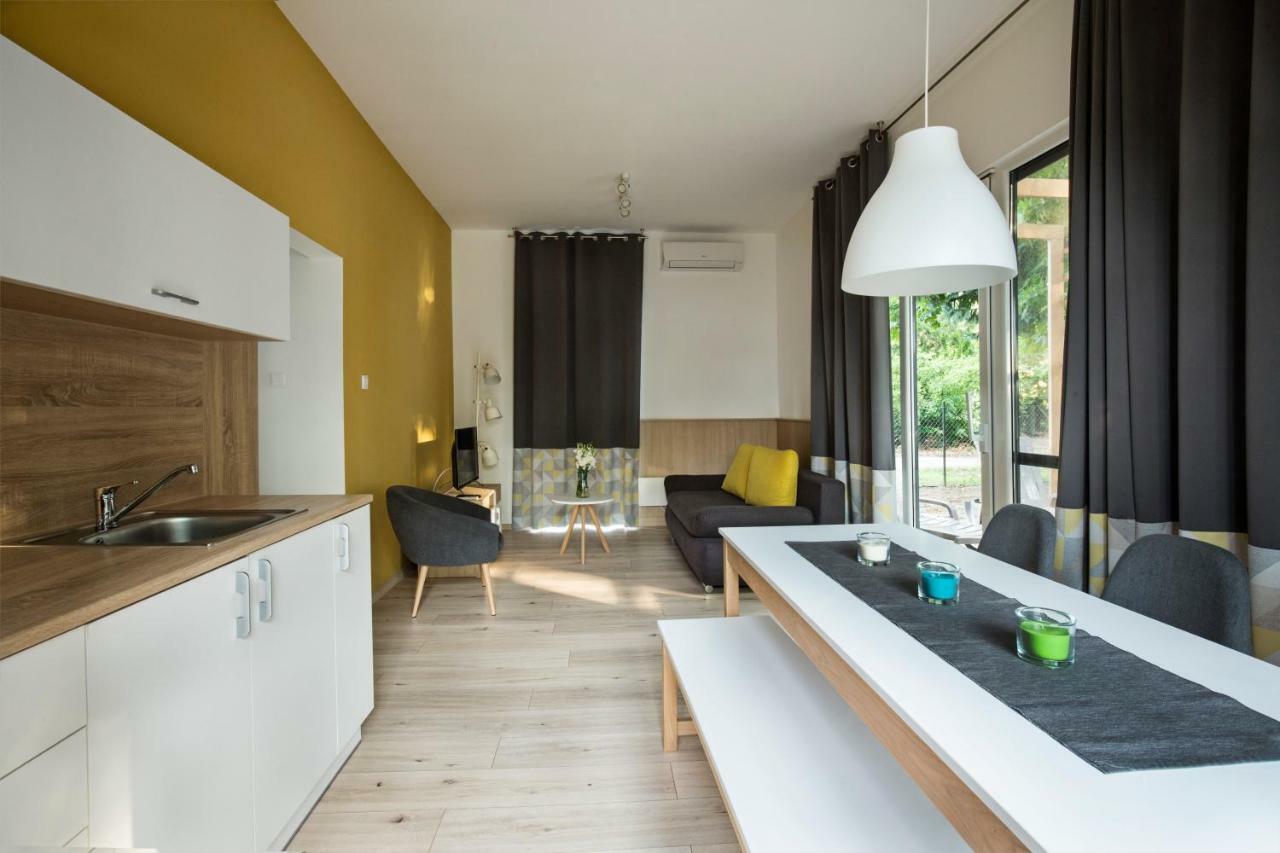 Barack Thermal & Natura Apartments Tiszakécske 外观 照片